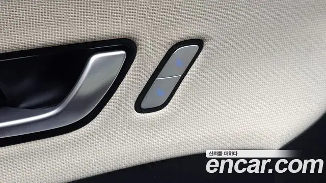 Hyundai Kona 2023 — Фото 17/20