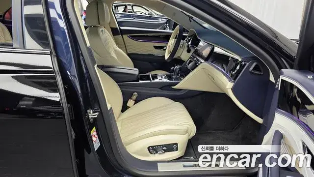 Bentley Flying Spur 2021 — ფოტო 17/34