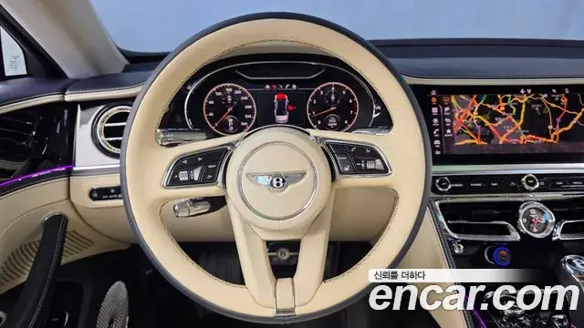 Bentley Flying Spur 2021 — ფოტო 18/34
