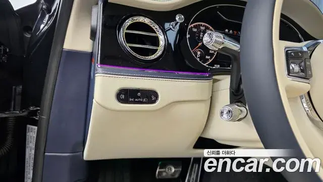 Bentley Flying Spur 2021 — ფოტო 24/34