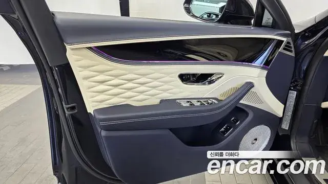Bentley Flying Spur 2021 — ფოტო 9/34