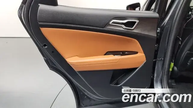 Kia Sportage 2023 — Şəkil 8/32