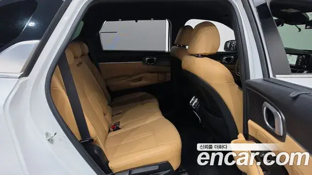 Kia Sorento 2022 — ფოტო 1/20
