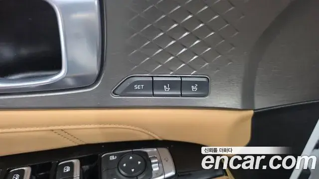 Kia Sorento 2022 — ფოტო 14/20