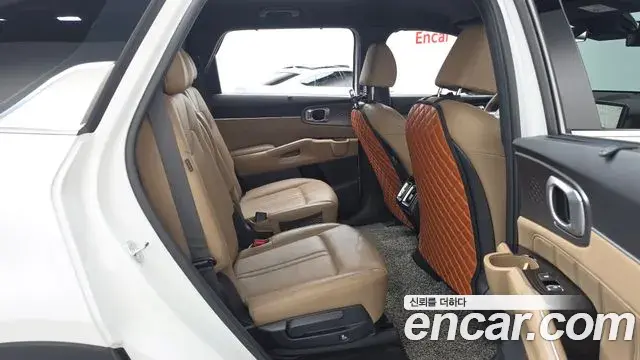 Kia Sorento 2024 — Photo 18/33