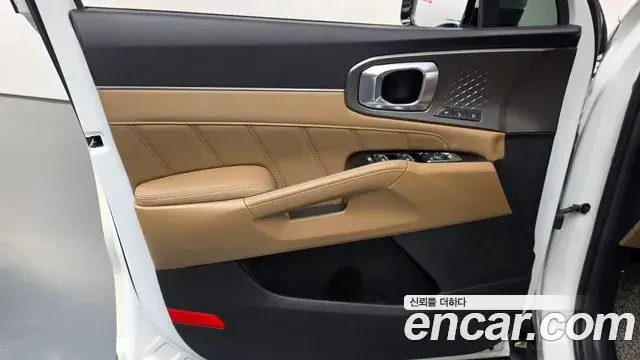 Kia Sorento 2024 — Photo 6/33