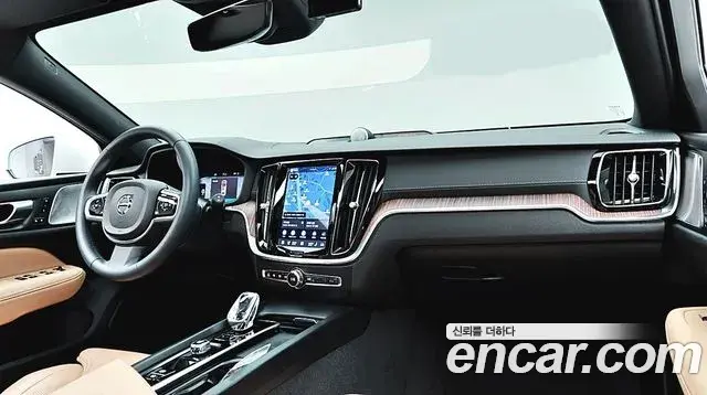 Volvo V60 Cross Country 2022 — Фото 7/20