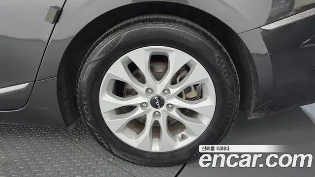 Kia K8 2023 — Photo 19/38