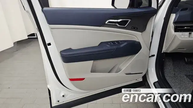 Kia Sportage 2025 — Photo 2/33
