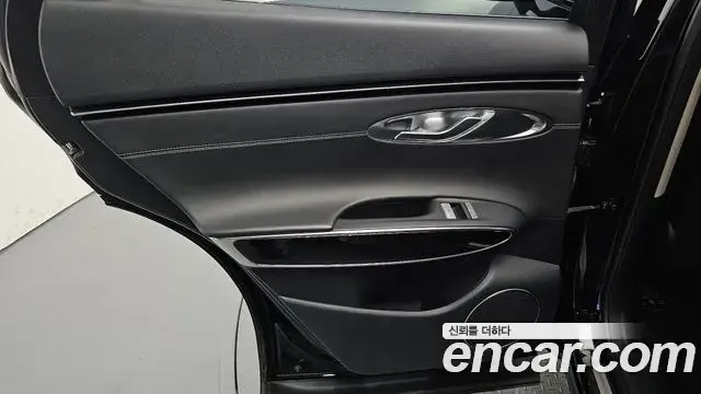 Genesis GV70 2022 — Photo 8/32