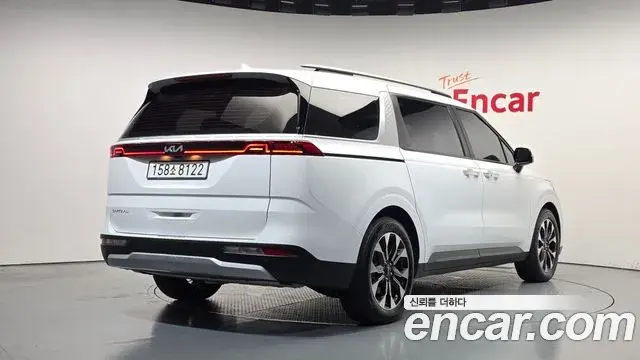 Kia Carnival 2022 — Фото 2/20