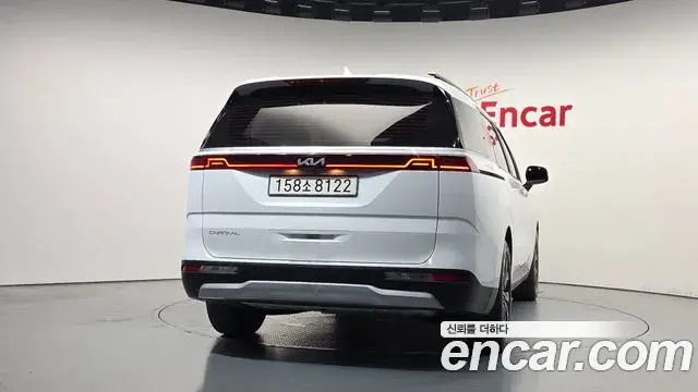 Kia Carnival 2022 — Фото 4/20