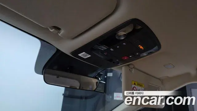 Kia Carnival 2022 — Фото 18/20
