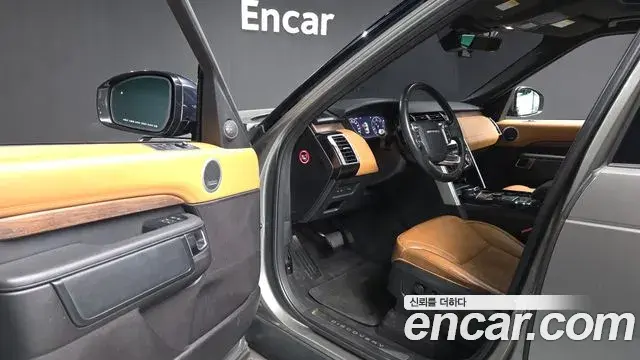 Land Rover Discovery 5 2018 — ფოტო 9/36