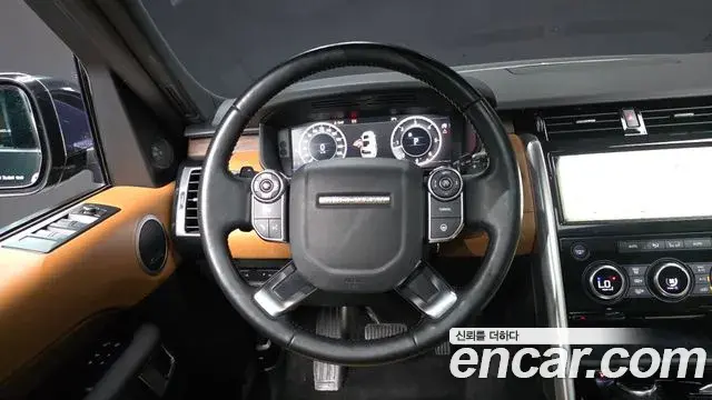 Land Rover Discovery 5 2018 — ფოტო 6/36