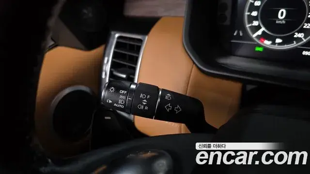 Land Rover Discovery 5 2018 — ფოტო 2/36