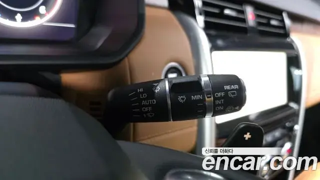 Land Rover Discovery 5 2018 — ფოტო 15/36