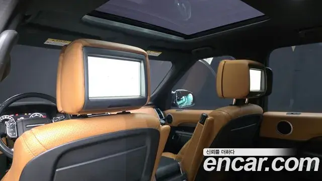 Land Rover Discovery 5 2018 — ფოტო 11/36