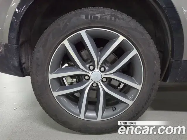 Land Rover Discovery Sport 2024 — Photo 20/20