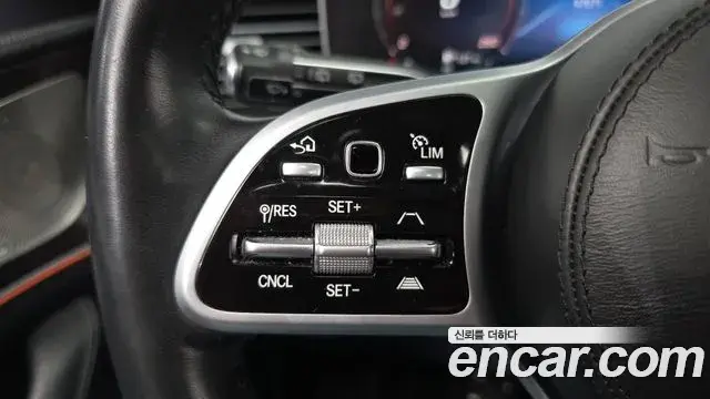 Mercedes-Benz GLE-Class 2021 — Фото 17/20
