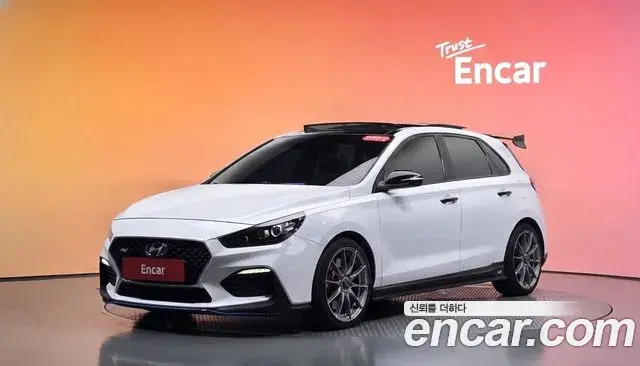 Hyundai i30 2018 — Фото 1/20