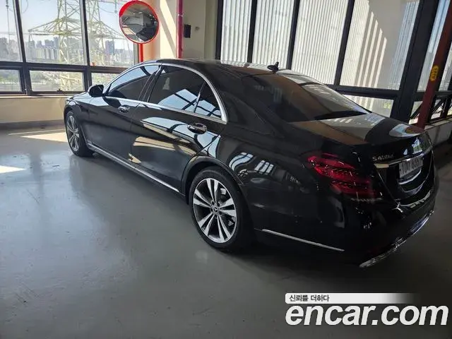 Mercedes-Benz S-Class 2018 — Фото 4/16