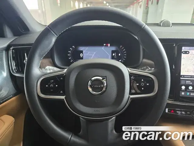 Volvo V90 Cross Country 2025 — Photo 5/16