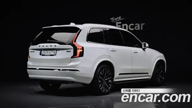 Volvo XC90 2026 — ფოტო 27/31