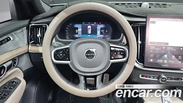 Volvo XC90 2026 — ფოტო 31/31
