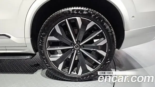 Volvo XC90 2026 — ფოტო 10/31