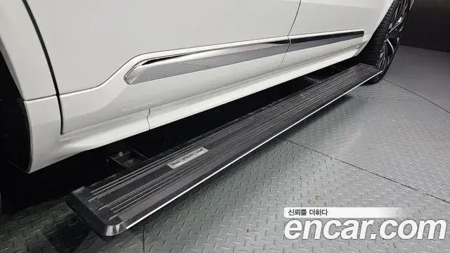 Volvo XC90 2026 — ფოტო 1/31