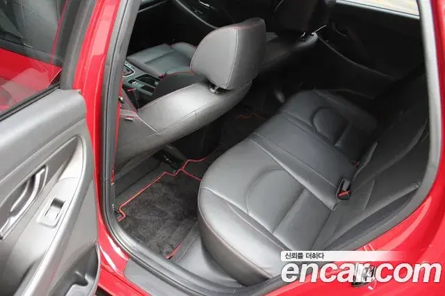 Hyundai i30 2020 — Фото 15/20