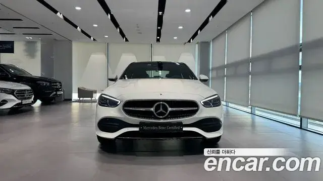 Mercedes-Benz C-Class 2026 — Фото 1/4