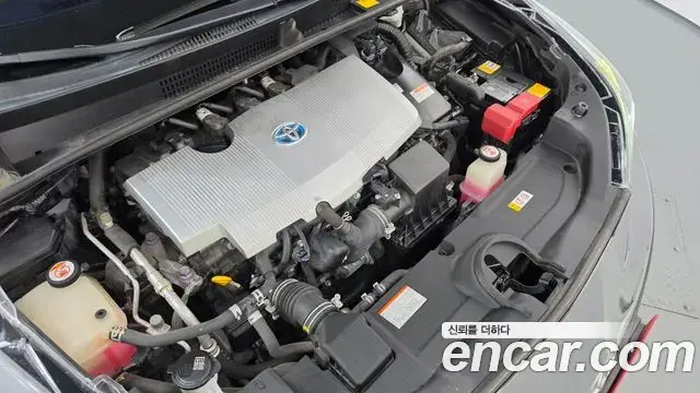 Toyota Prius 2018 — Şəkil 3/20