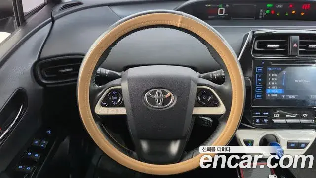 Toyota Prius 2018 — Şəkil 20/20