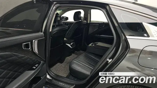 Kia K8 2022 — Şəkil 31/38