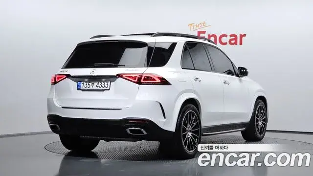 Mercedes-Benz GLE-Class 2022 — ფოტო 14/36