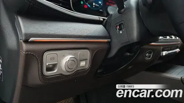 Mercedes-Benz GLE-Class 2022 — ფოტო 23/36