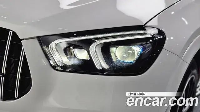 Mercedes-Benz GLE-Class 2022 — ფოტო 18/36