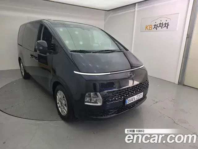 Hyundai Staria 2024 — Photo 5/16
