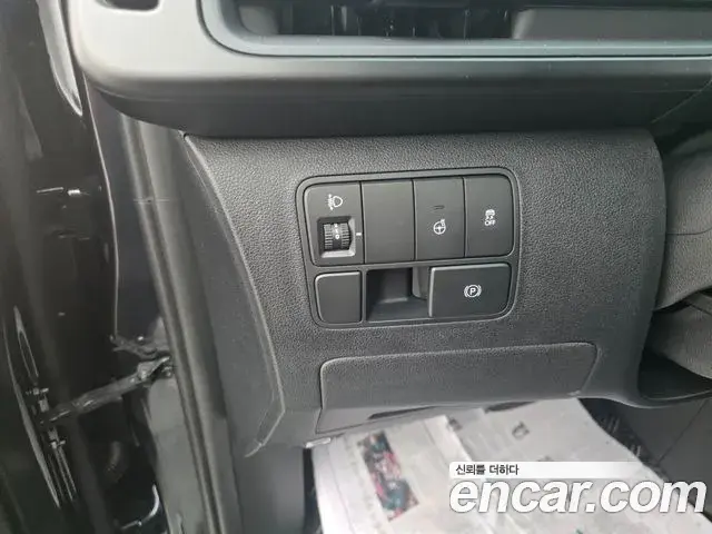 Hyundai Staria 2024 — Photo 15/16
