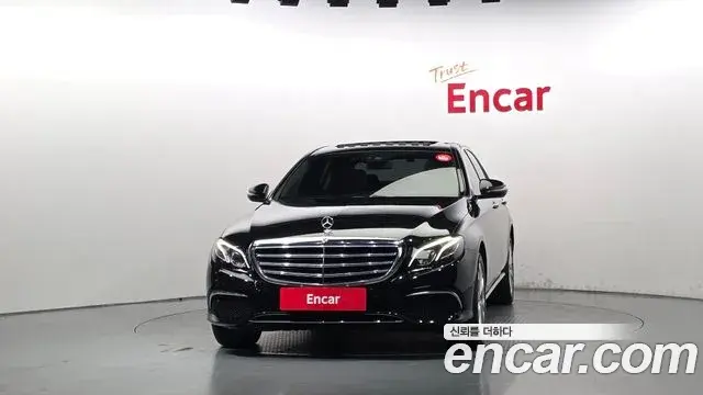 Mercedes-Benz E-Class 2019 — Фото 3/20