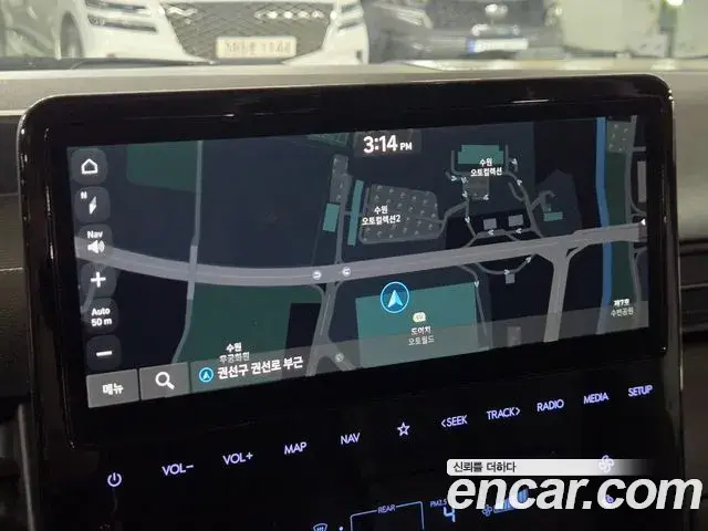 Hyundai Staria 2025 — Photo 13/20