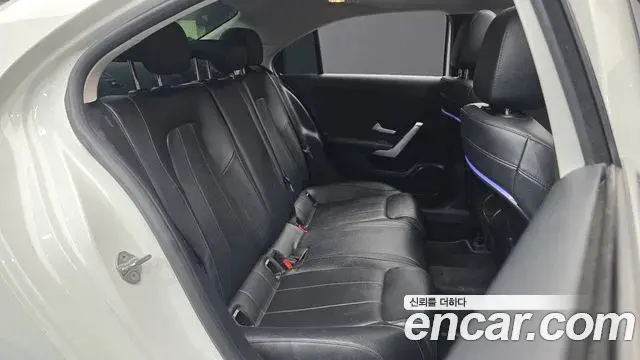 Mercedes-Benz A-Class 2020 — Фото 12/20