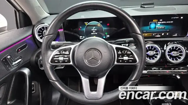 Mercedes-Benz A-Class 2020 — Фото 13/20