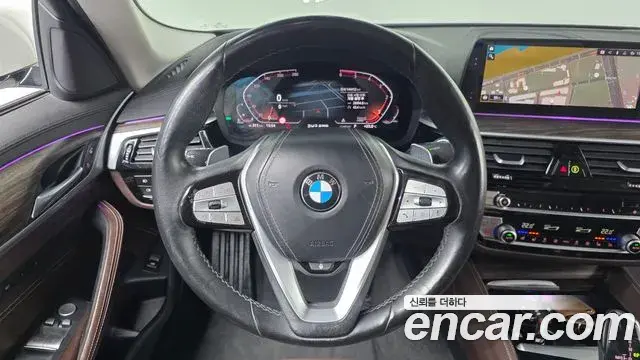 BMW 5 Series 2019 — Фото 13/20