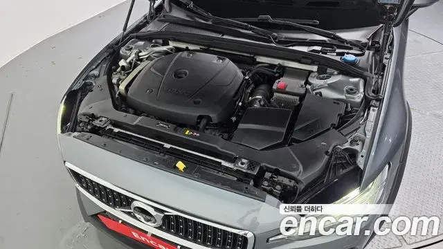 Volvo V60 Cross Country 2019 — Şəkil 6/35