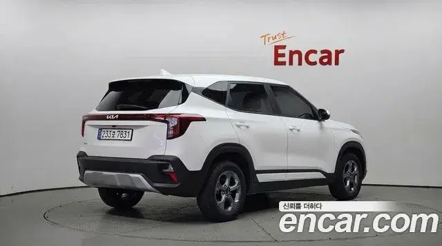 Kia Seltos 2024 — Photo 3/32