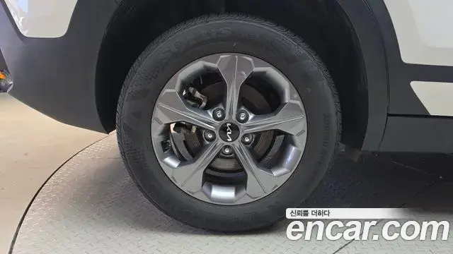 Kia Seltos 2024 — Photo 14/32