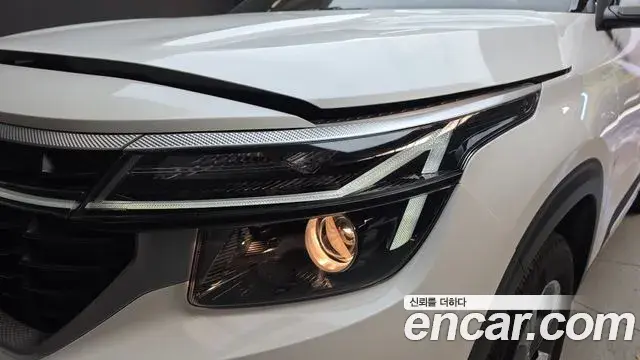 Kia Seltos 2024 — Photo 22/32